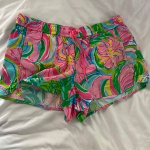 Lilly Pulitzer luxletic shorts Large
